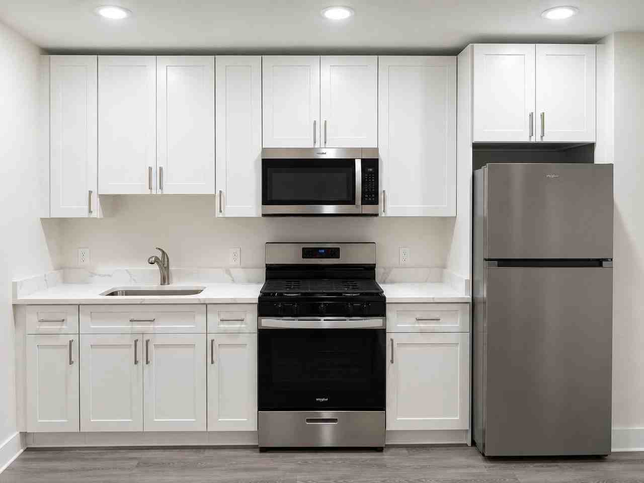 18th St Ne - Photo 3 of 5