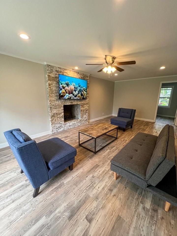 Firethorne Rd - Photo 4 of 16