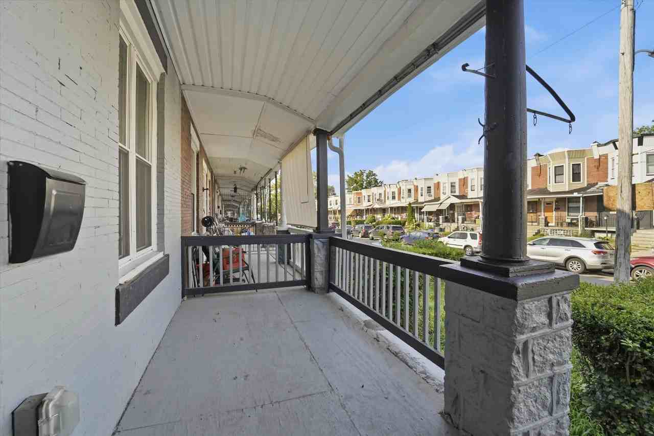 1551 N Allison St #1 - Photo 3 of 50