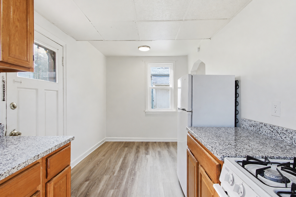 1810 Salem St #1 - Photo 4 of 10