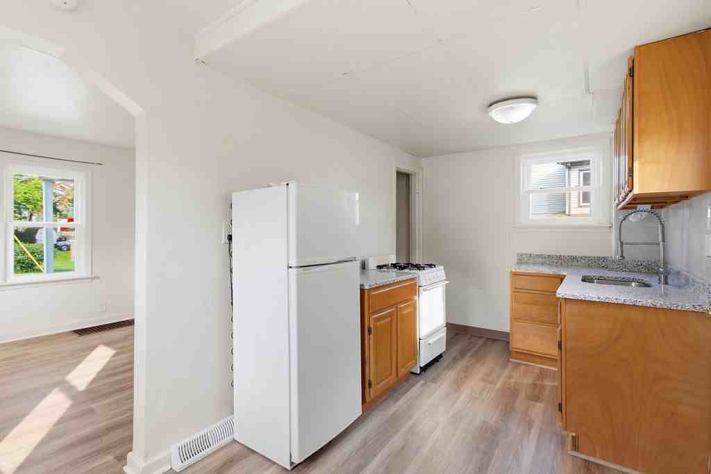 1810 Salem St #1 - Photo 5 of 10