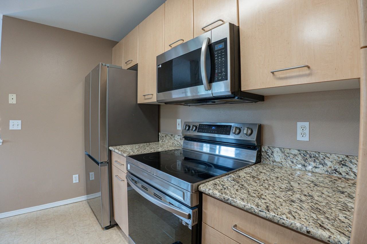710 240th Way Southeast - Photo 4 of 17