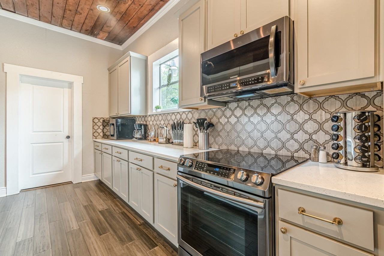 1022 Nolan St #1 - Photo 4 of 25