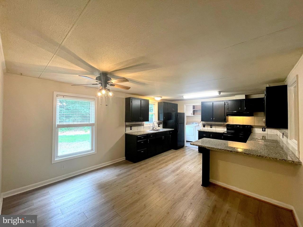39819 Lady Baltimore Ave - Photo 4 of 25