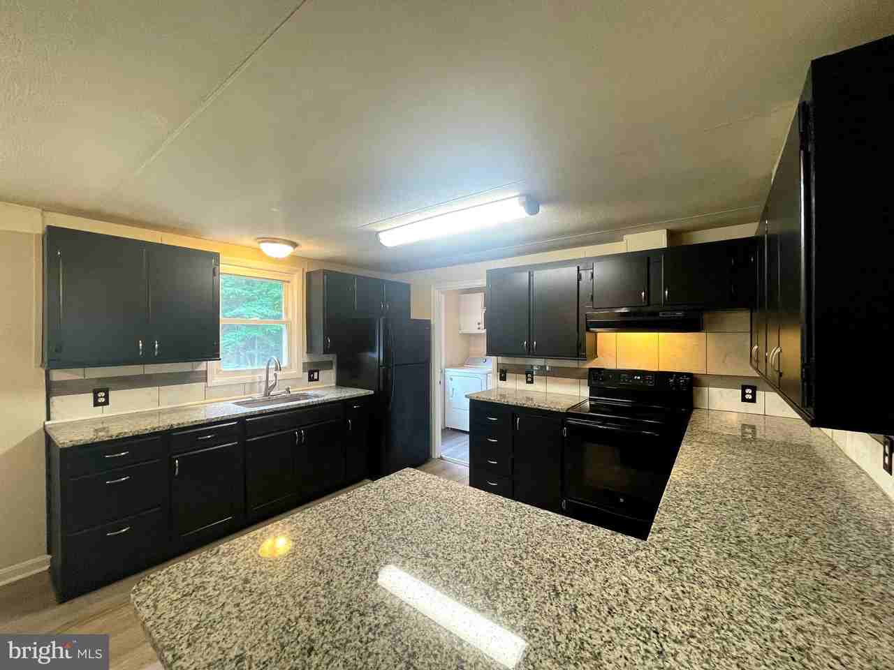39819 Lady Baltimore Ave - Photo 6 of 25