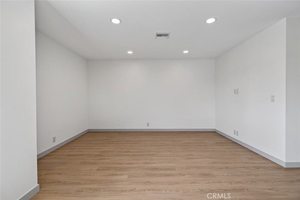 10822 Mount Gleason Ave - Photo 3 of 25