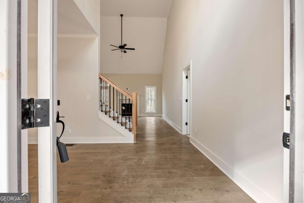 370 Ansley Dr - Photo 2 of 45