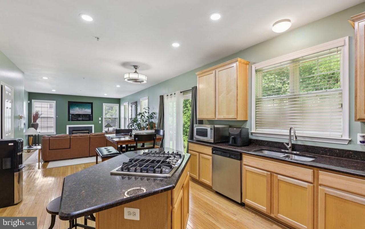 15206 Derbyshire Way - Photo 2 of 18