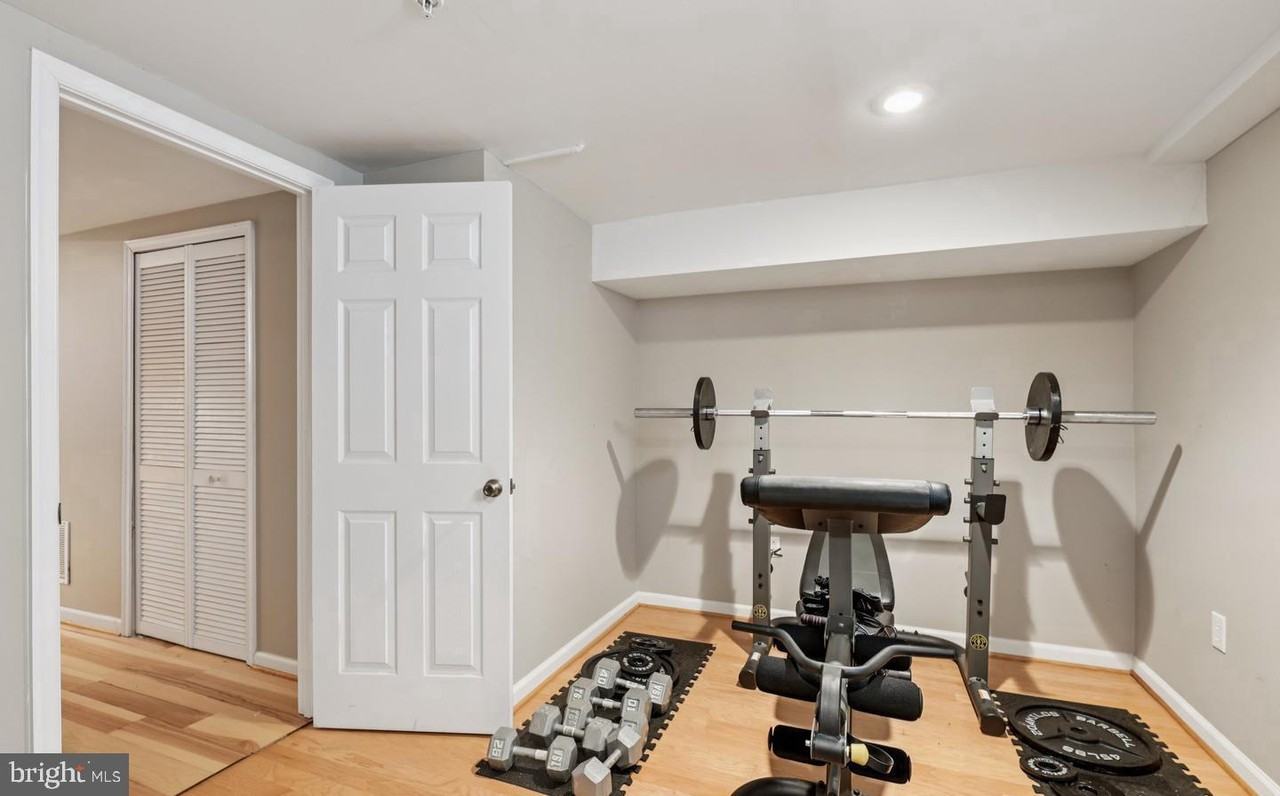 15206 Derbyshire Way - Photo 6 of 18