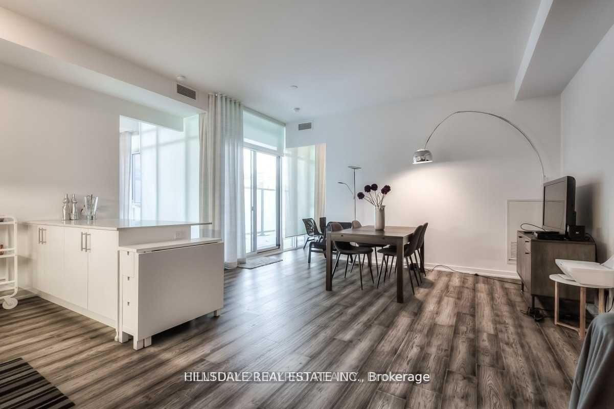 297 College Street #502 - Photo 7 of 23