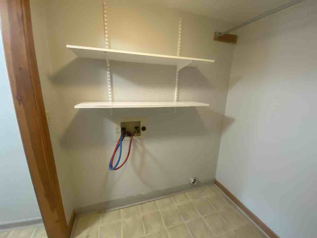 1106 W Auburn Dr #1 - Photo 3 of 13