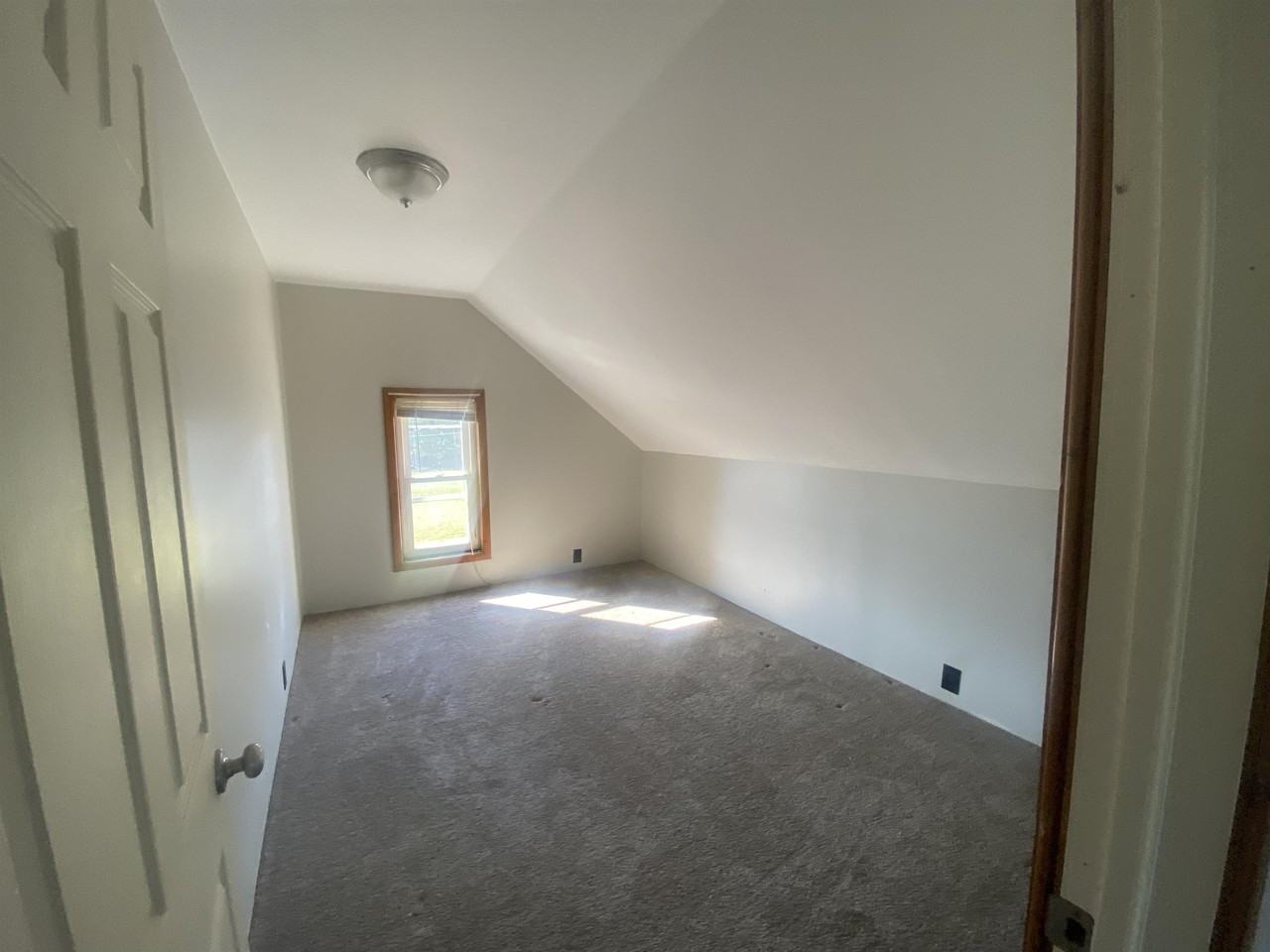 1106 W Auburn Dr #1 - Photo 4 of 13