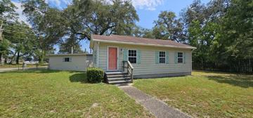 featured image of 725 Powell Dr #1