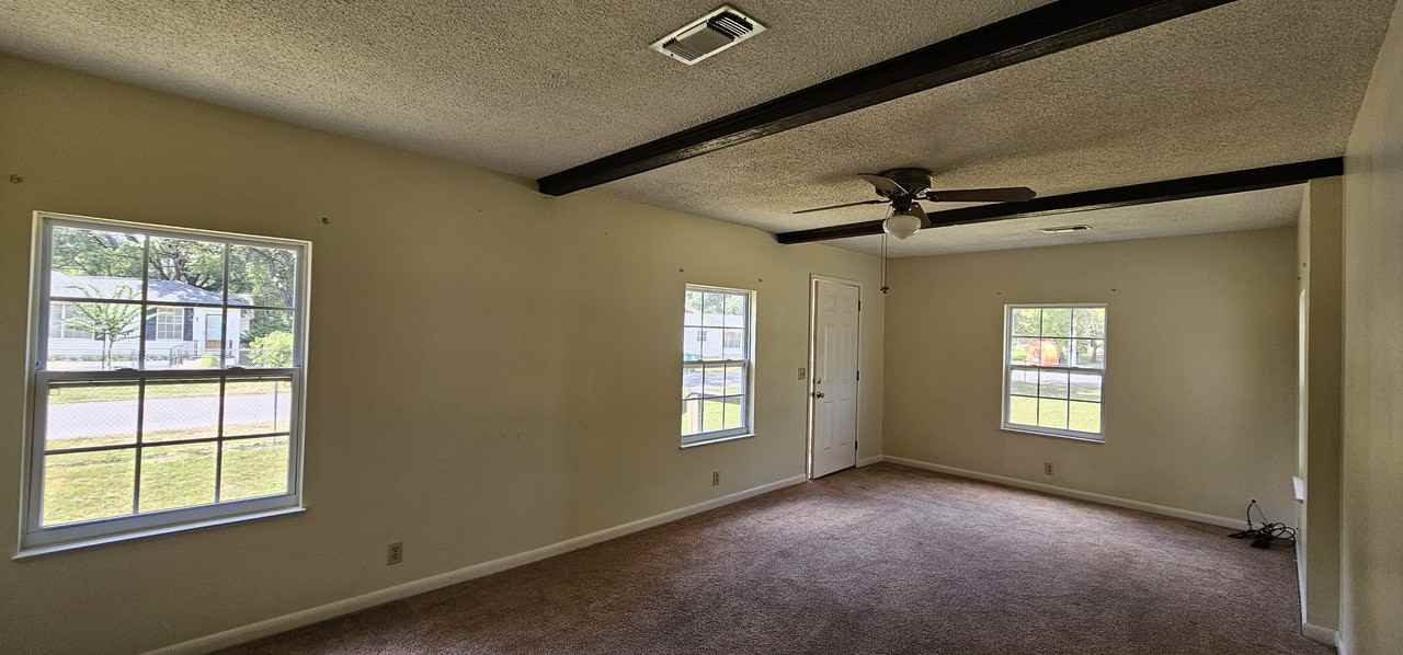 725 Powell Dr #1 - Photo 6 of 22