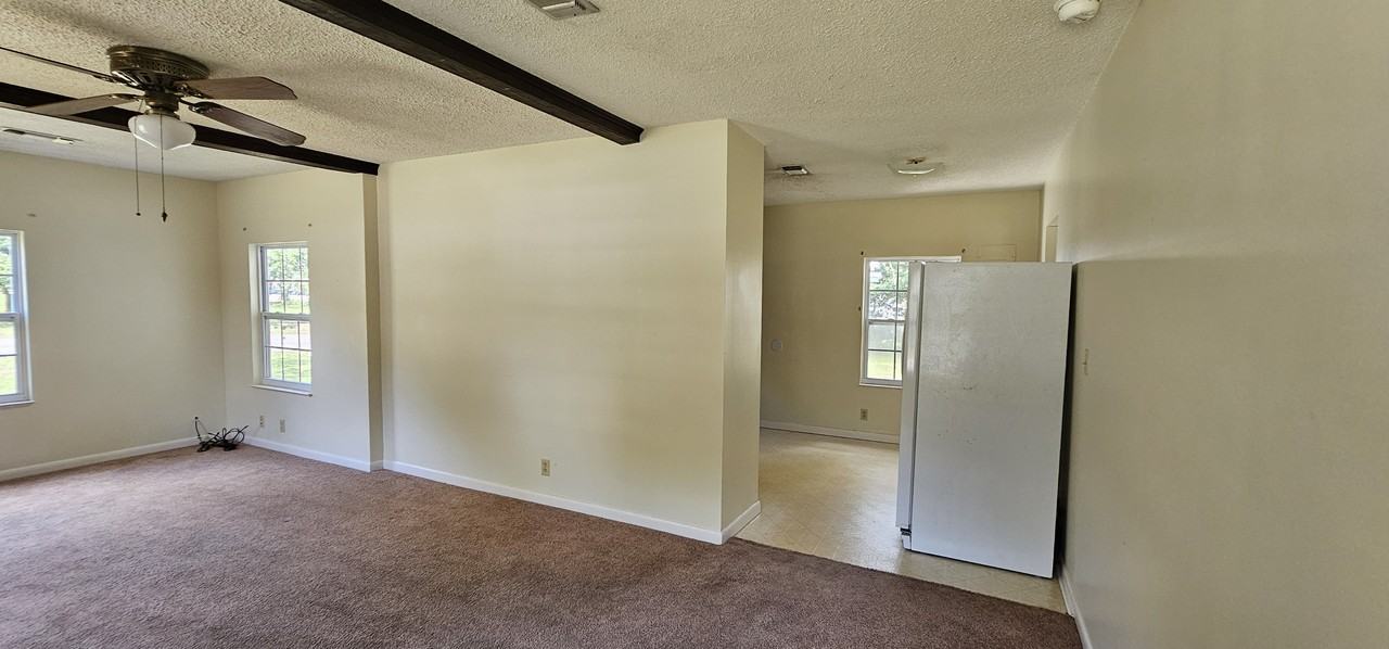 725 Powell Dr #1 - Photo 7 of 22