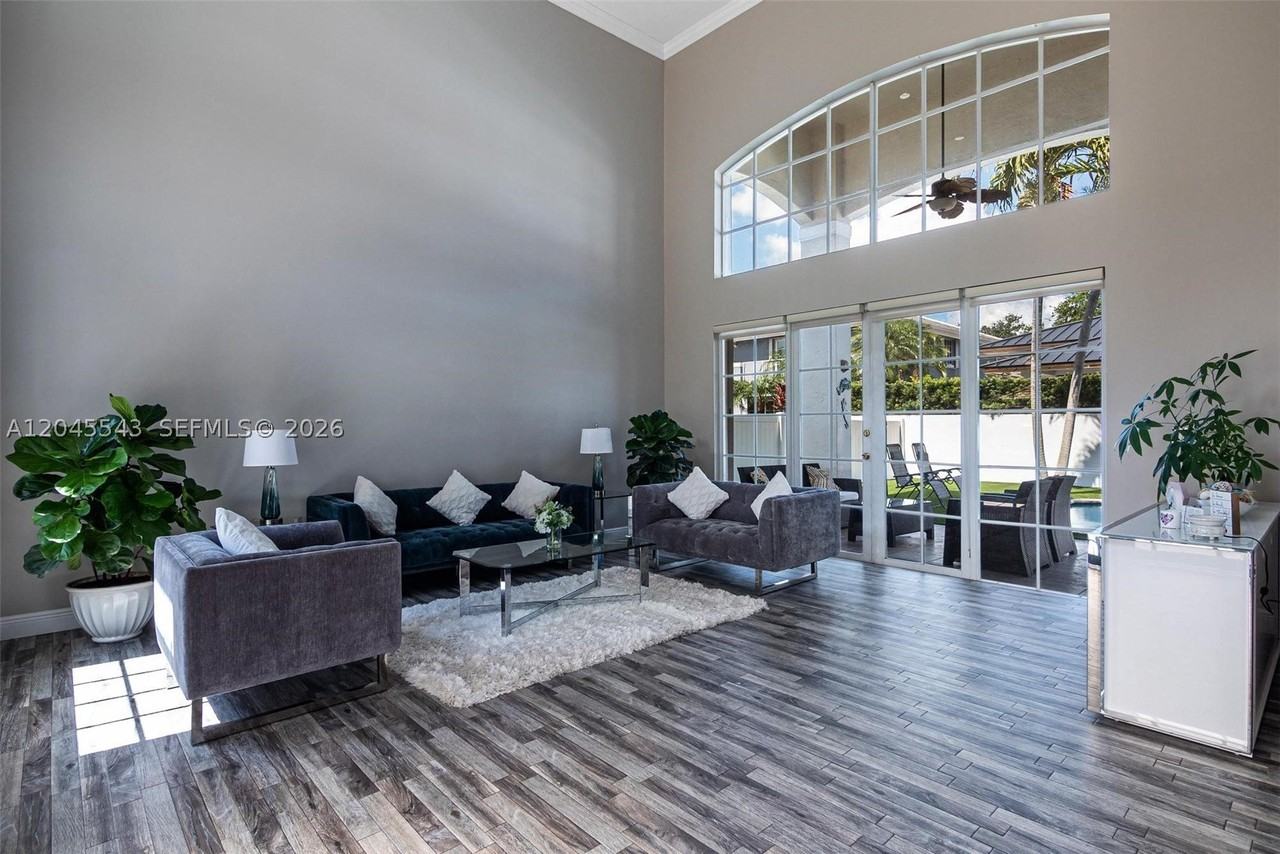 15941 Nw 83rd Ave - Photo 4 of 50