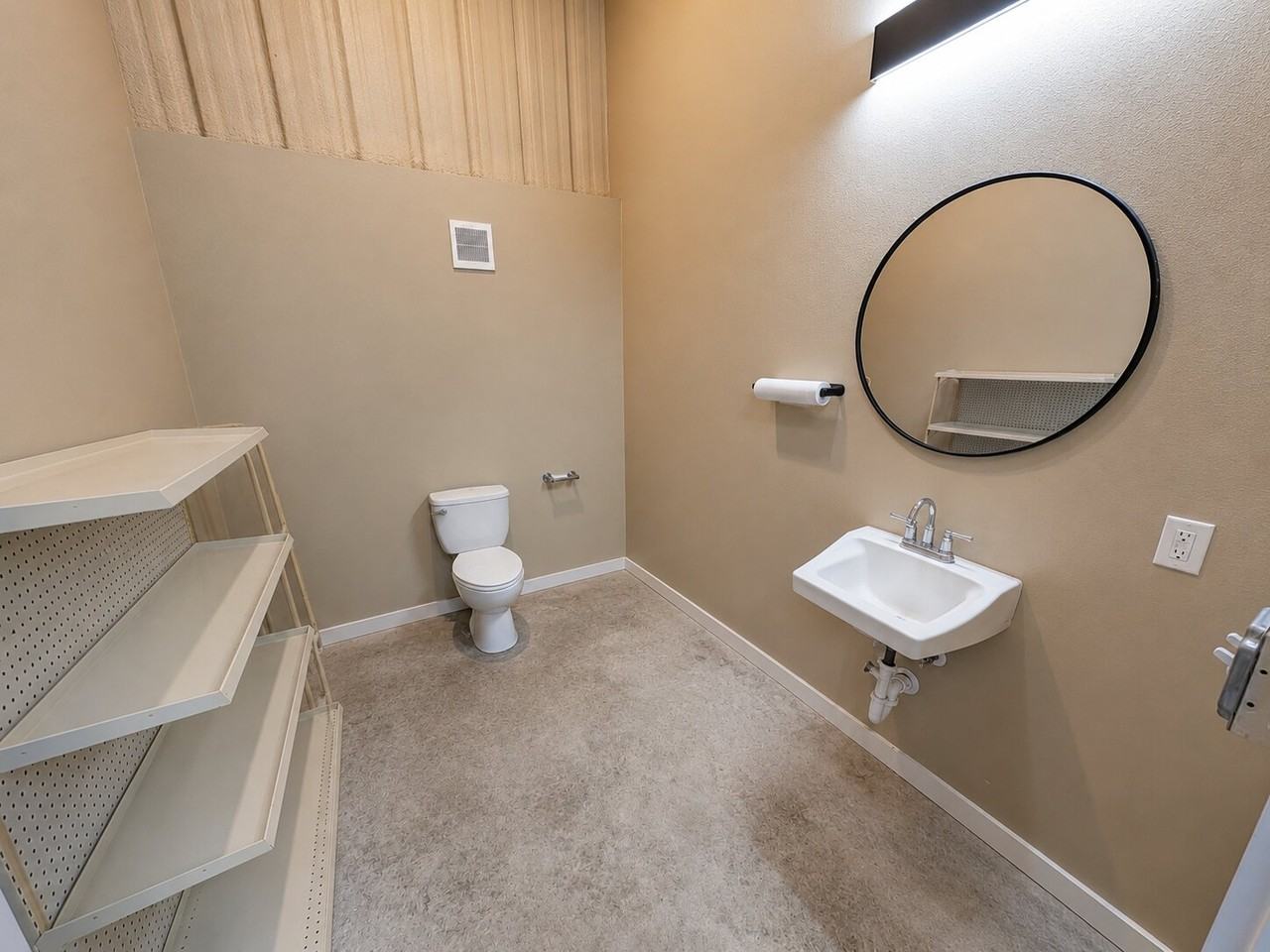 2533 W Morton St #1 - Photo 5 of 9