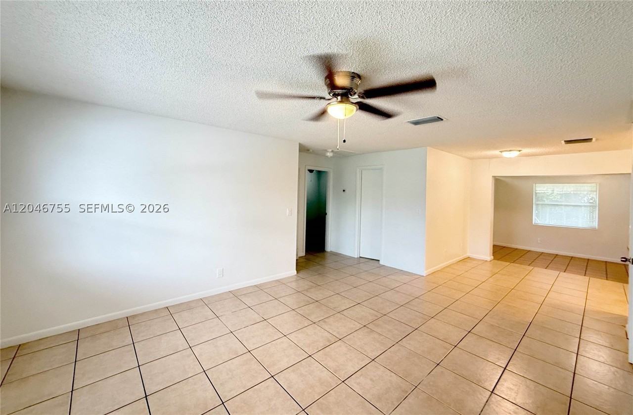 12096 Dolphin Dr - Photo 3 of 15
