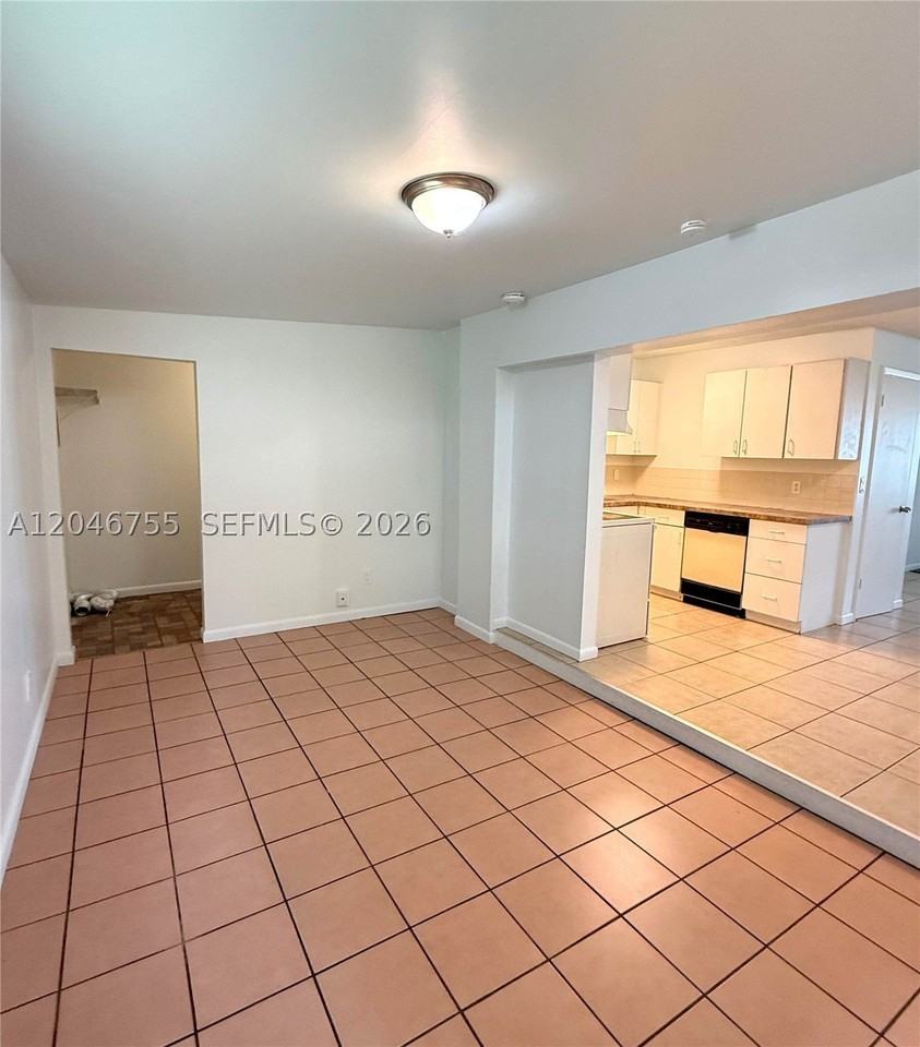 12096 Dolphin Dr - Photo 6 of 15
