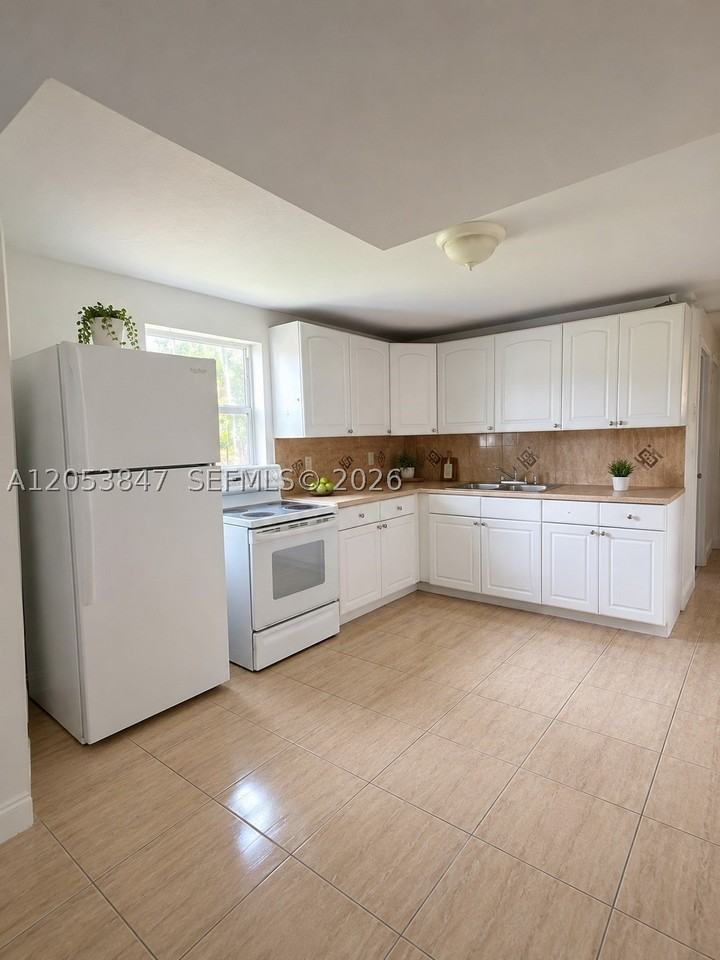3518 Avenue F - Photo 6 of 6