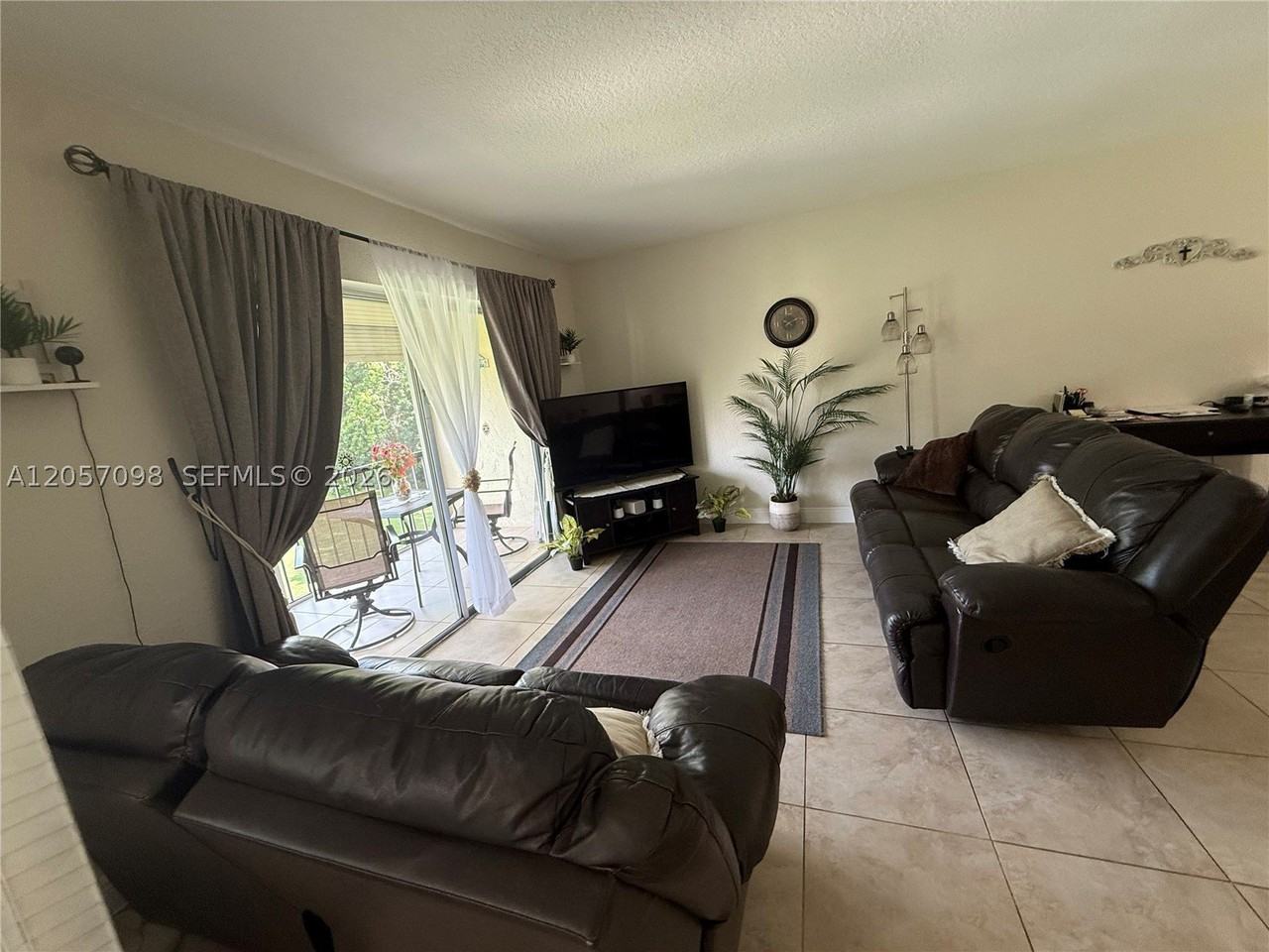 8901 S Hollybrook Blvd #304 - Photo 4 of 14
