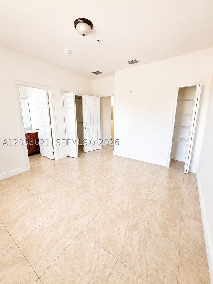 18100 Nw 59th Ave #205 - Photo 7 of 10