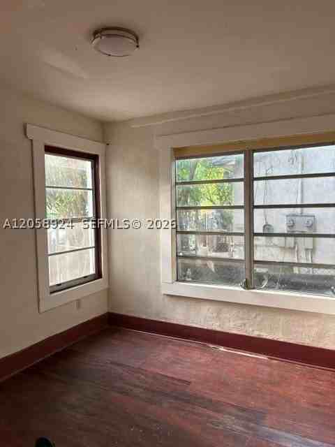 125 Nw 7th Ave #1 - Photo 5 of 9