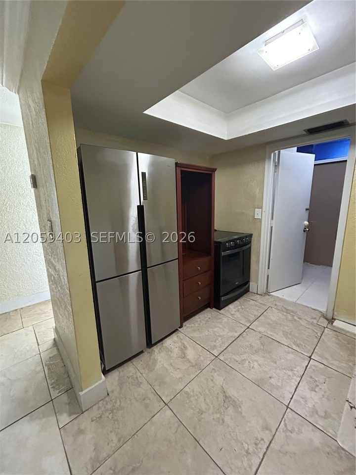5710 Nw 64th Way - Photo 5 of 13