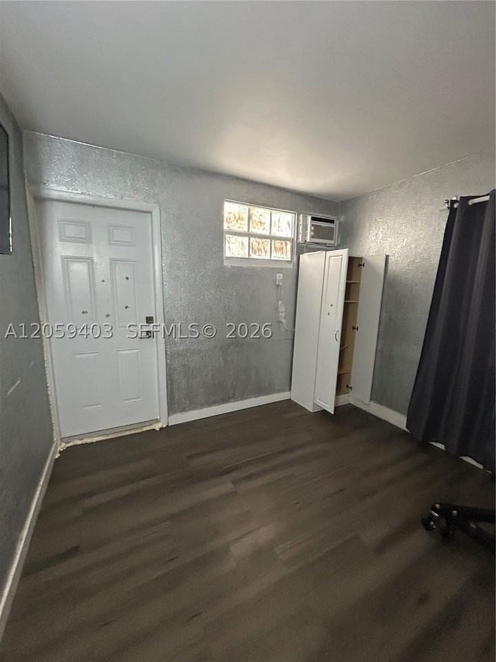 5710 Nw 64th Way - Photo 6 of 13