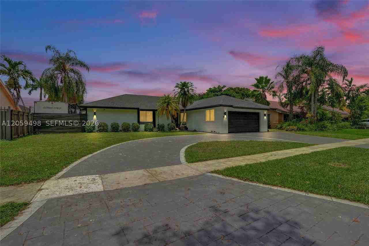 620 Sw 100th Ave - Photo 5 of 50