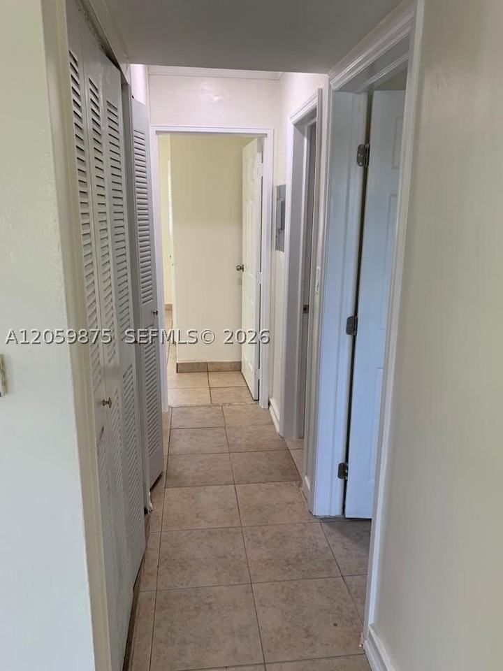 1471 Ne 170th St #123A - Photo 5 of 16