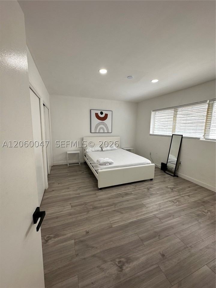 316 Surfside Blvd #1 - Photo 4 of 11