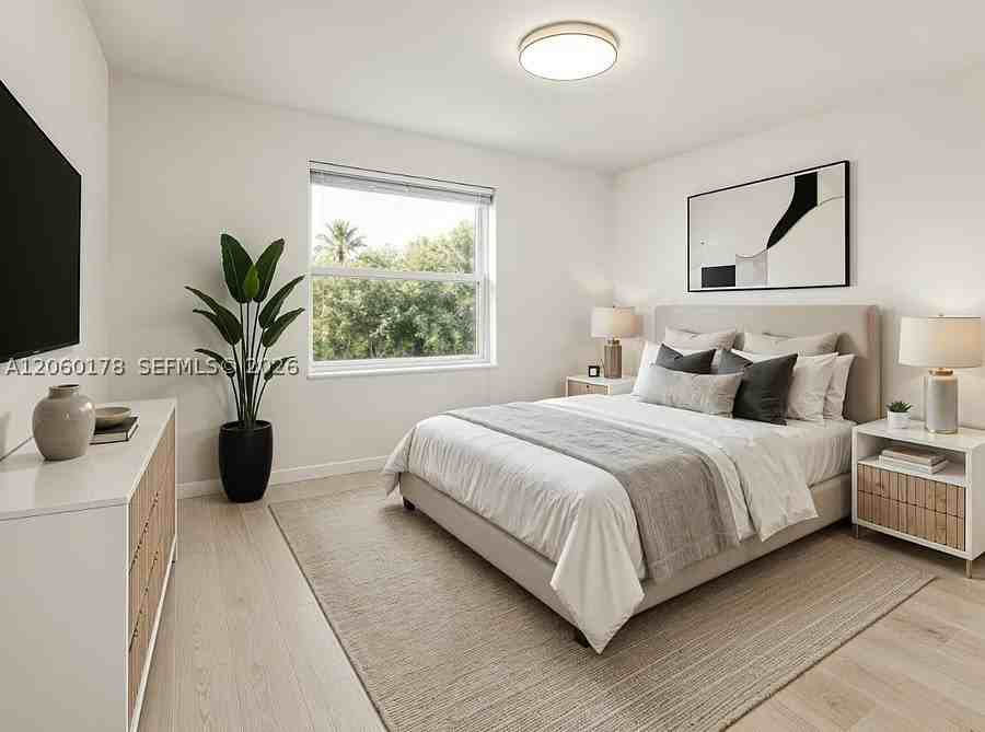 715 Ne 92nd St #1 - Photo 3 of 7