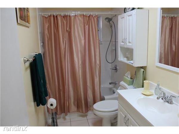 5556 NW 192nd Ln - Photo 2 of 3