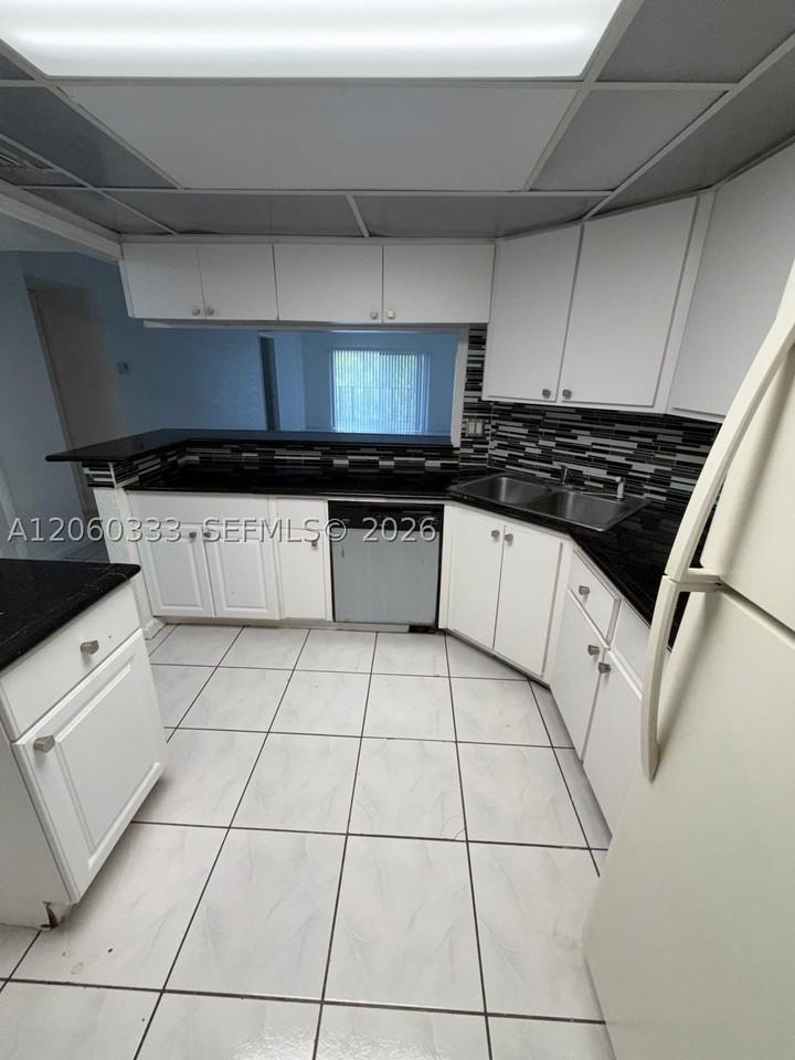 3300 Spanish Moss Ter #412 - Photo 2 of 11