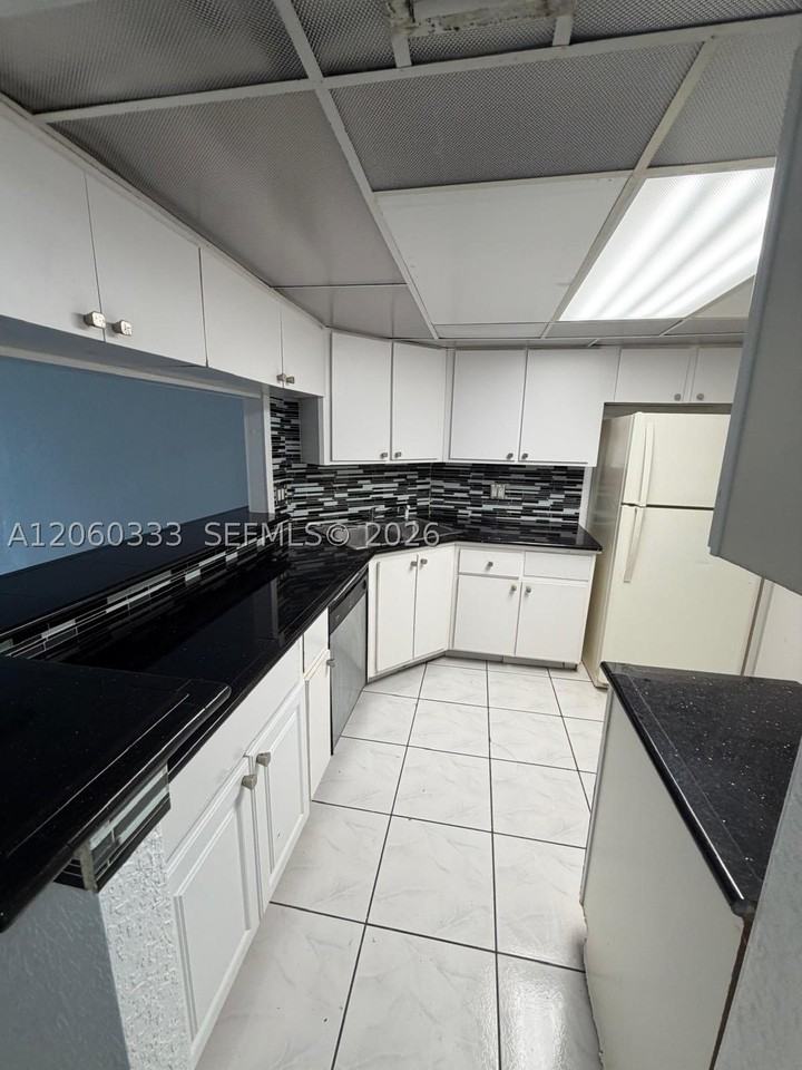3300 Spanish Moss Ter #412 - Photo 4 of 11