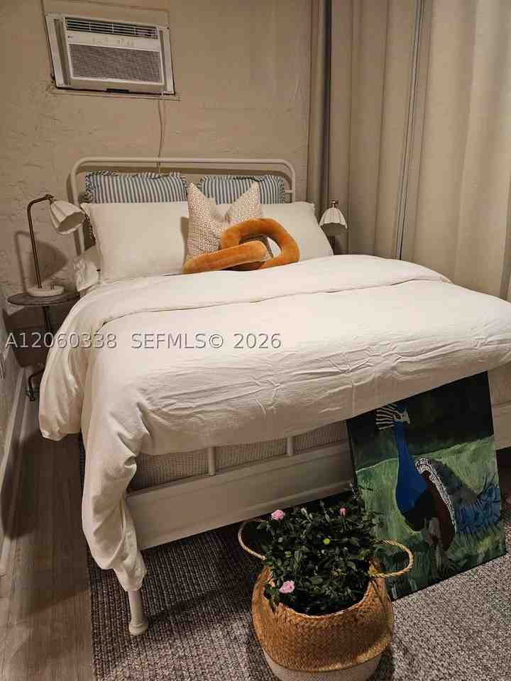 131 Zamora Ave #2 - Photo 4 of 15