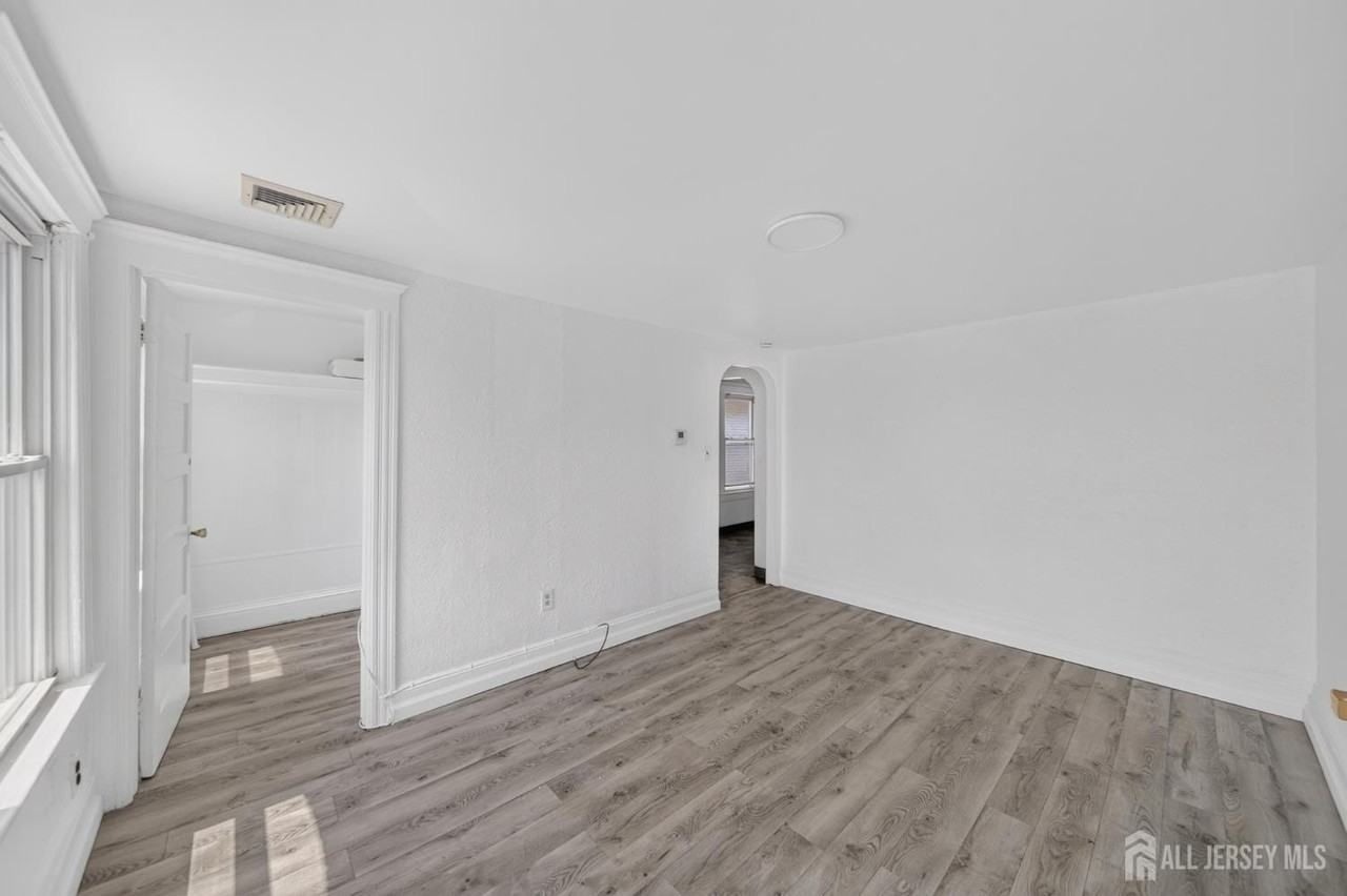 23 Union St #2 - Photo 6 of 8