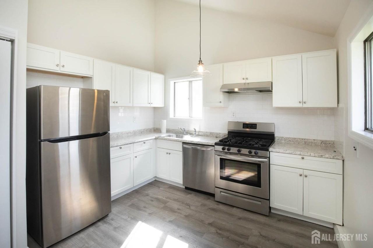 23 Sims Rd - Photo 5 of 19