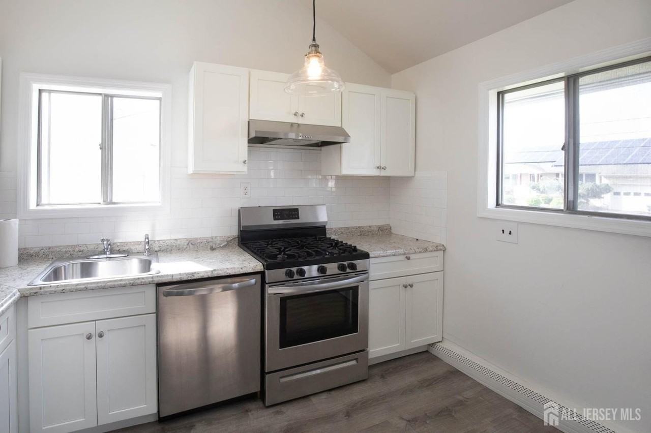 23 Sims Rd - Photo 7 of 19