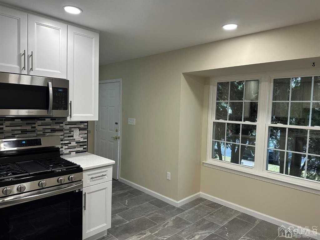 59 Goodwin Dr - Photo 2 of 26