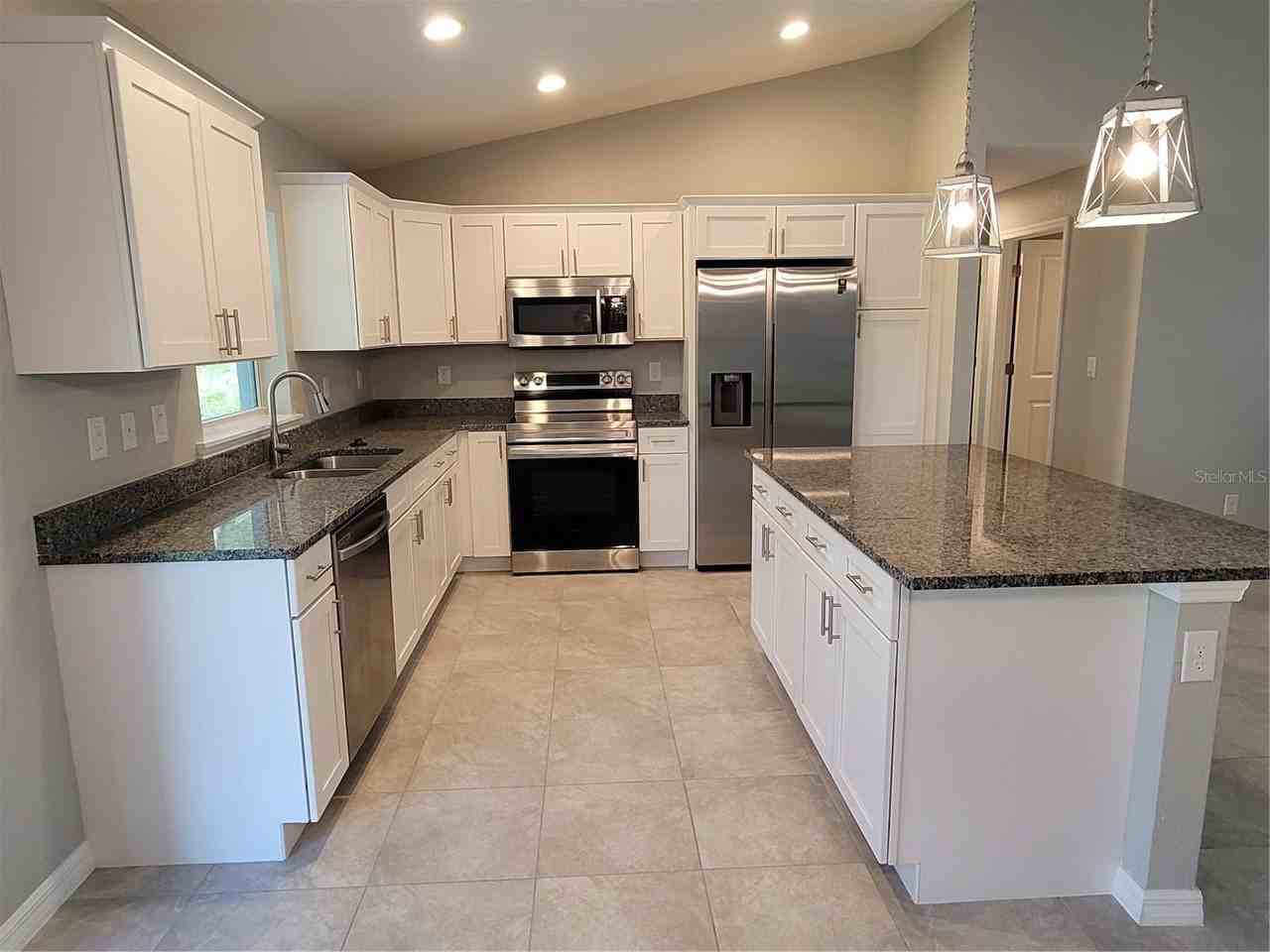 13481 Drysdale Ave - Photo 5 of 19