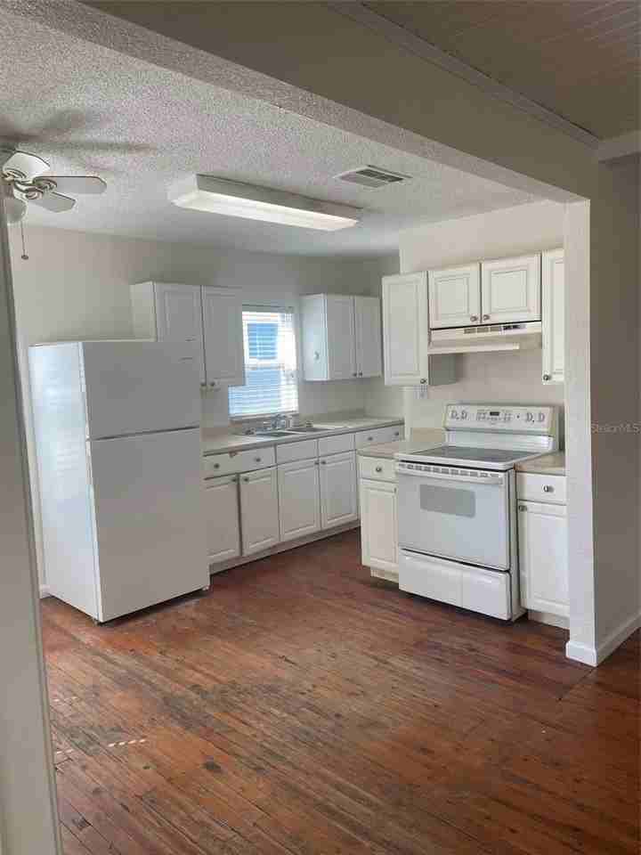 311 Lake Dale Dr - Photo 4 of 12