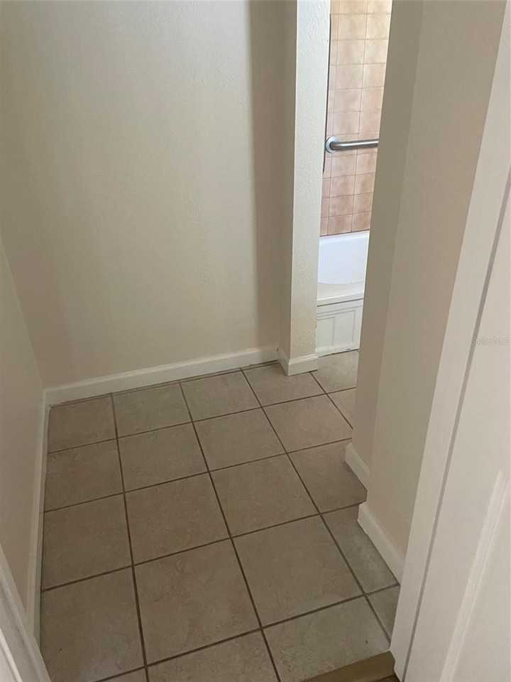 311 Lake Dale Dr - Photo 5 of 12