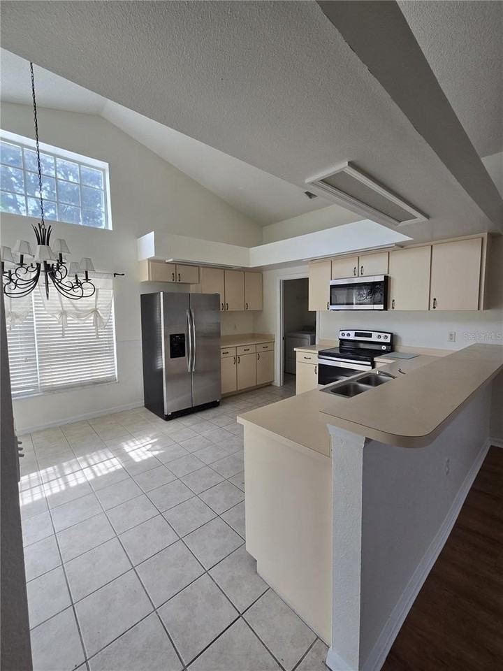 3127 Valley Vista Cir - Photo 5 of 12