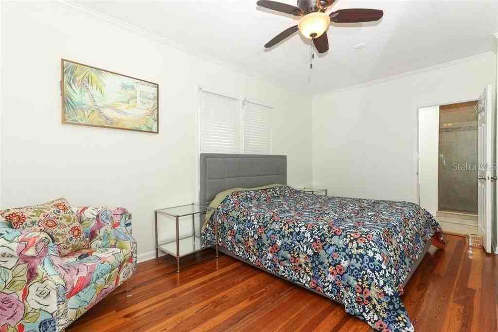 1442 Palm Ave - Photo 2 of 32