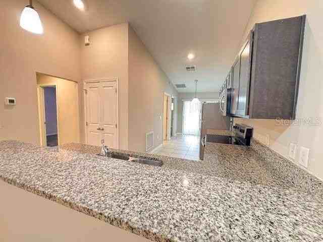 266 Reese Ct - Photo 4 of 23