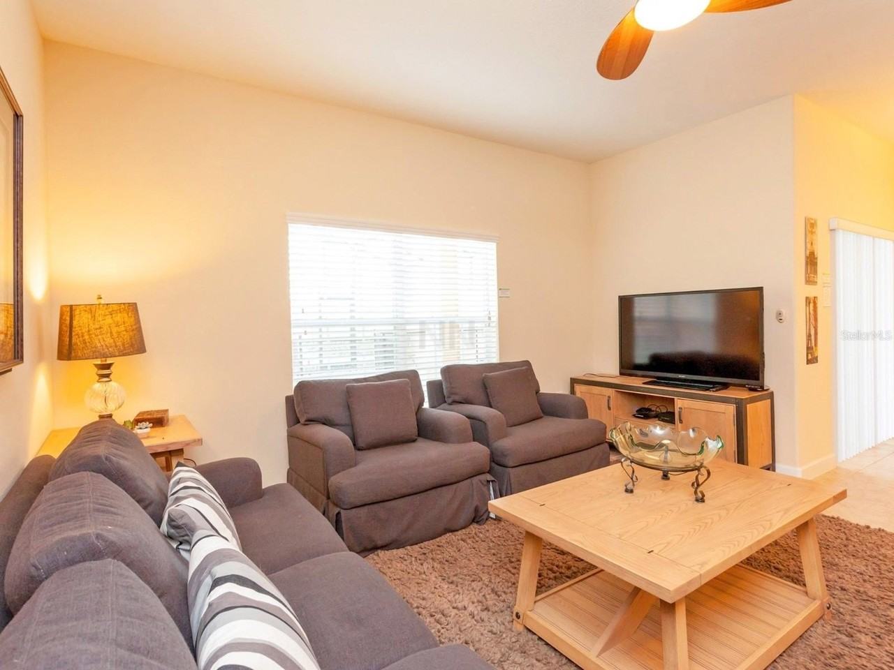 8923 Candy Palm Rd - Photo 3 of 50