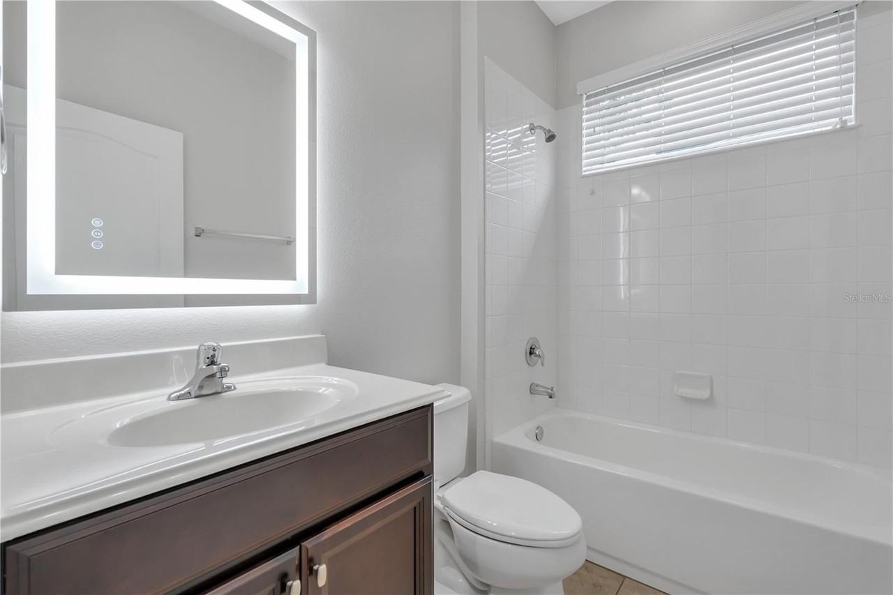12826 Woodmere Close Dr - Photo 5 of 45