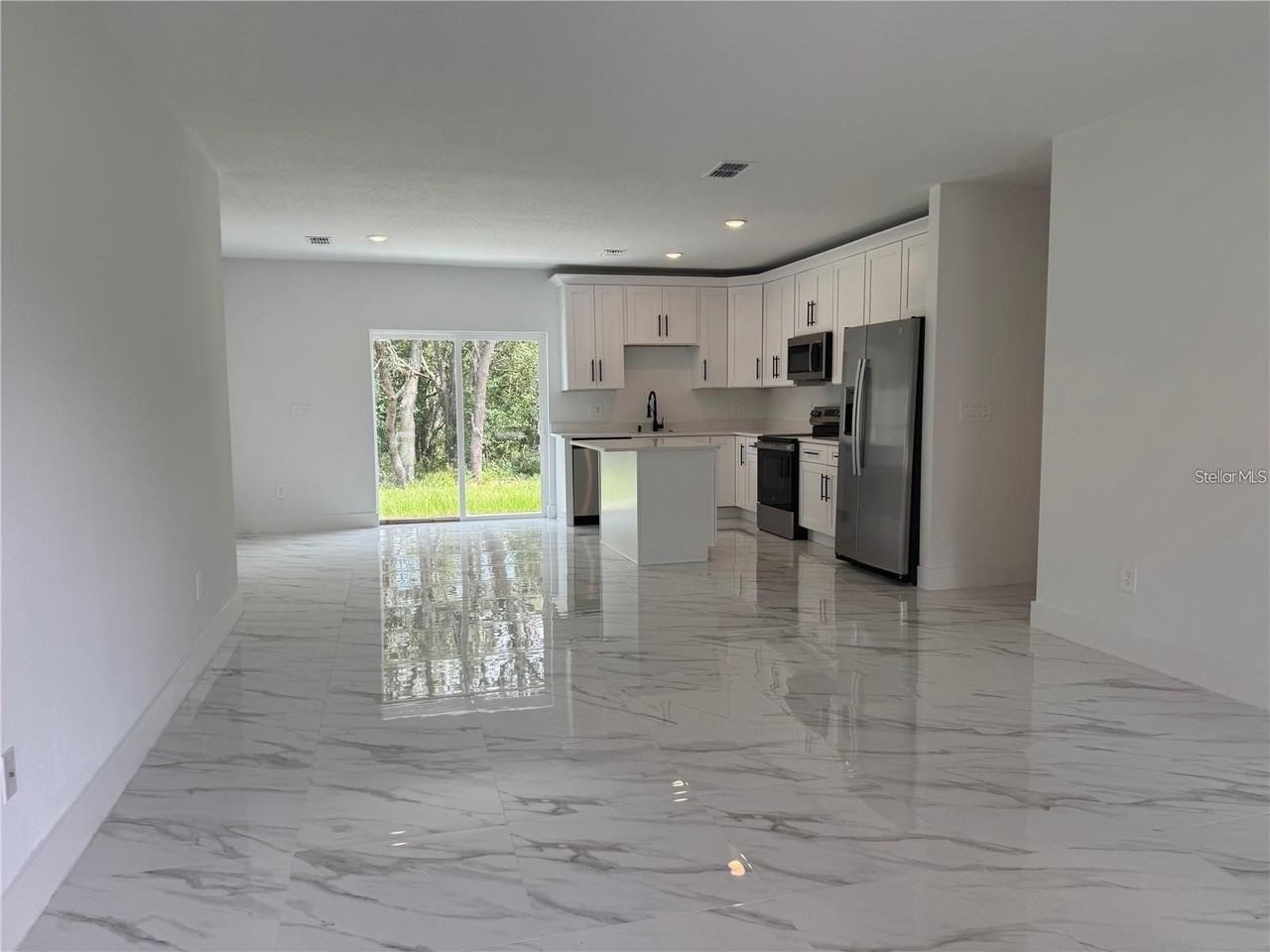 2019 W Hampshire Blvd - Photo 2 of 8